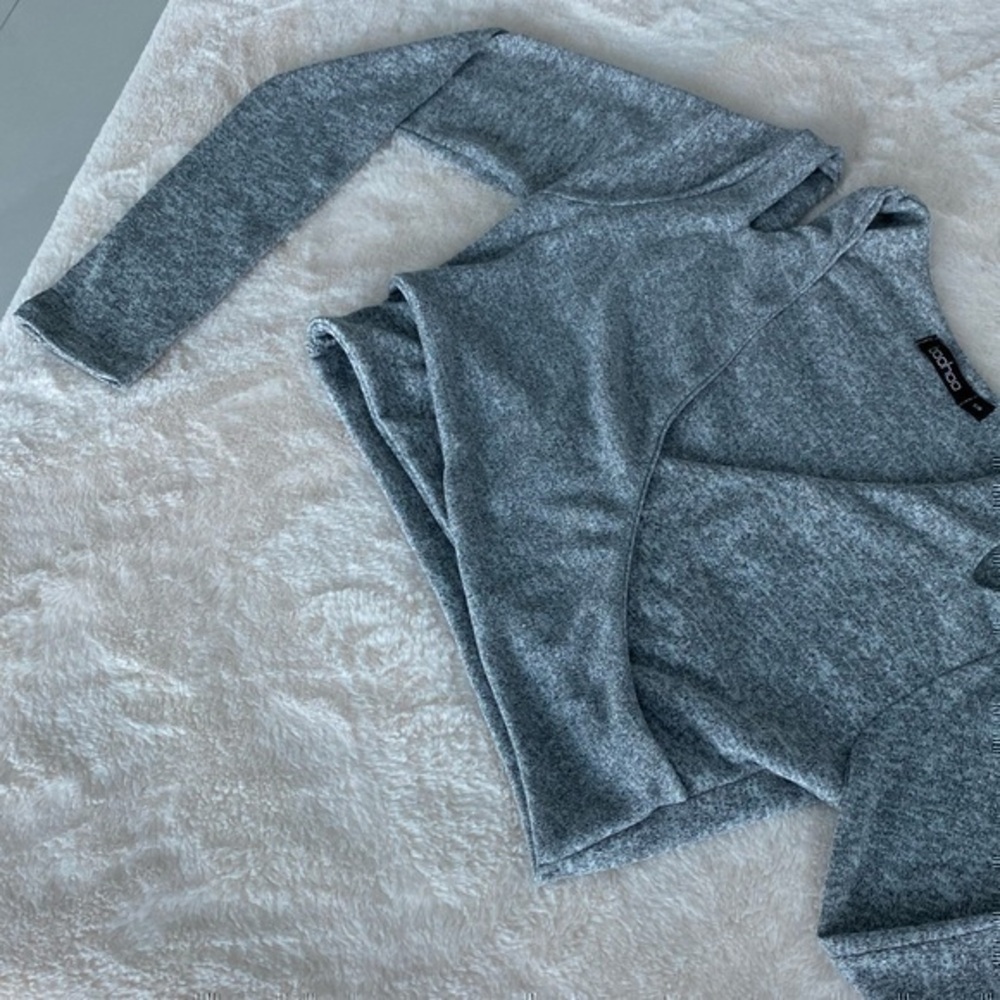 Boohoo cut out crop top